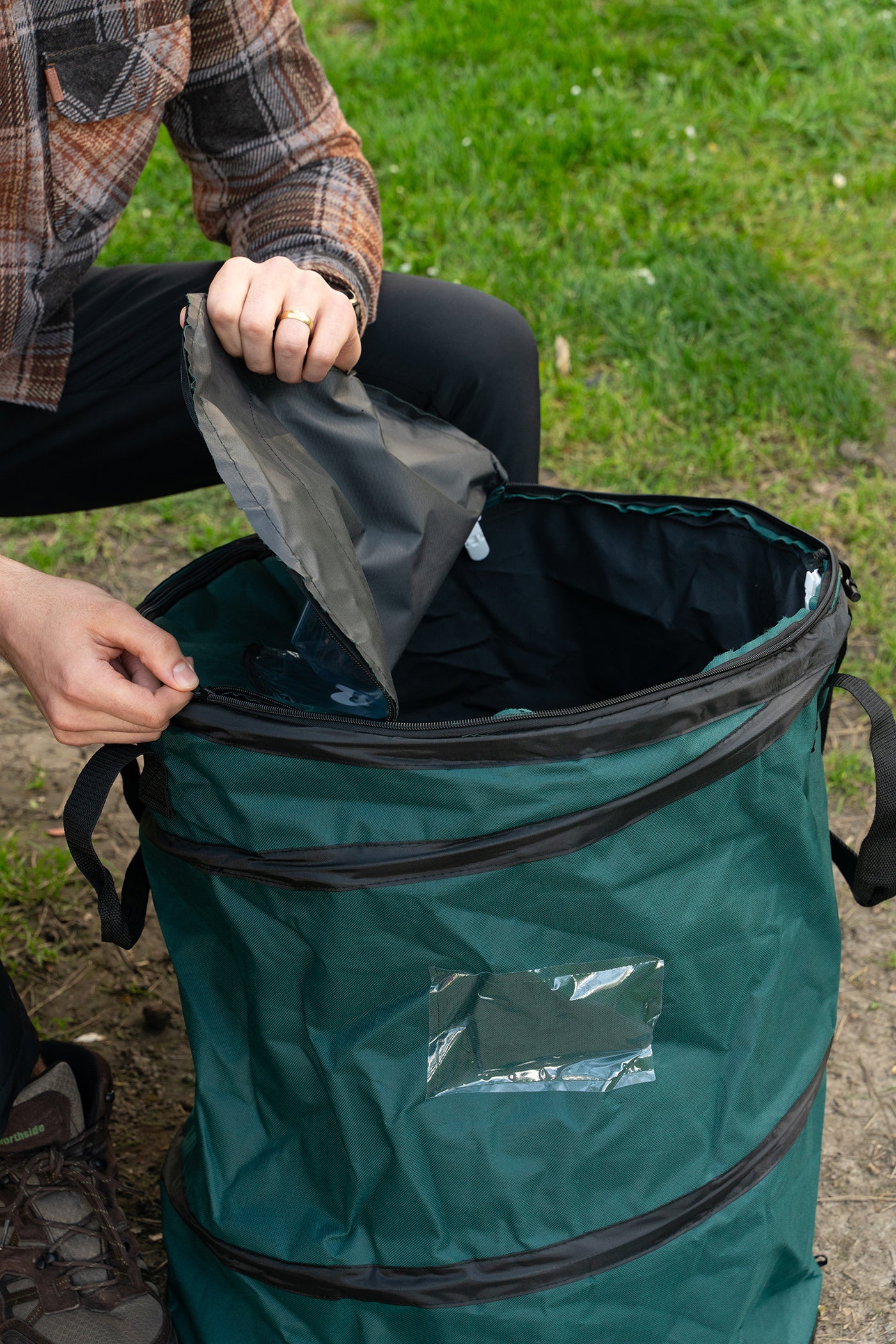 Deluxe Pop-Up Trash Can