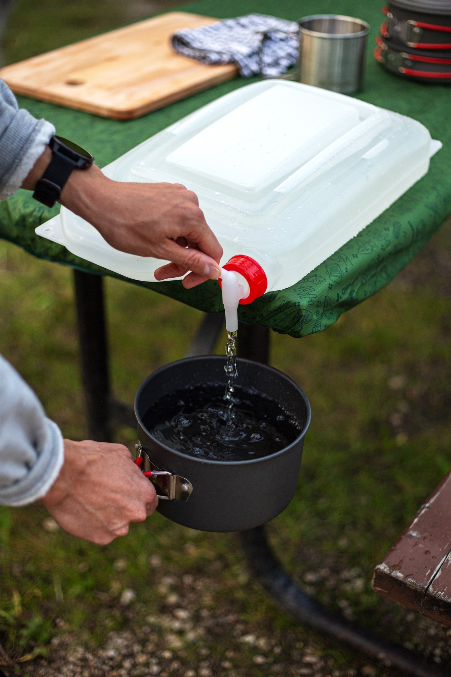 Expandable Water Carrier